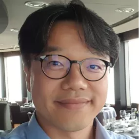 Jong Chul Park